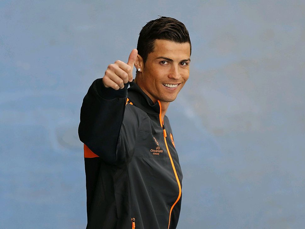 卡帅：布翁焦尔诺为现役意大利队最佳后卫，他控球能力很出色（卡帅称布翁焦尔诺是当下意大利队最佳后卫，控球能力出众）