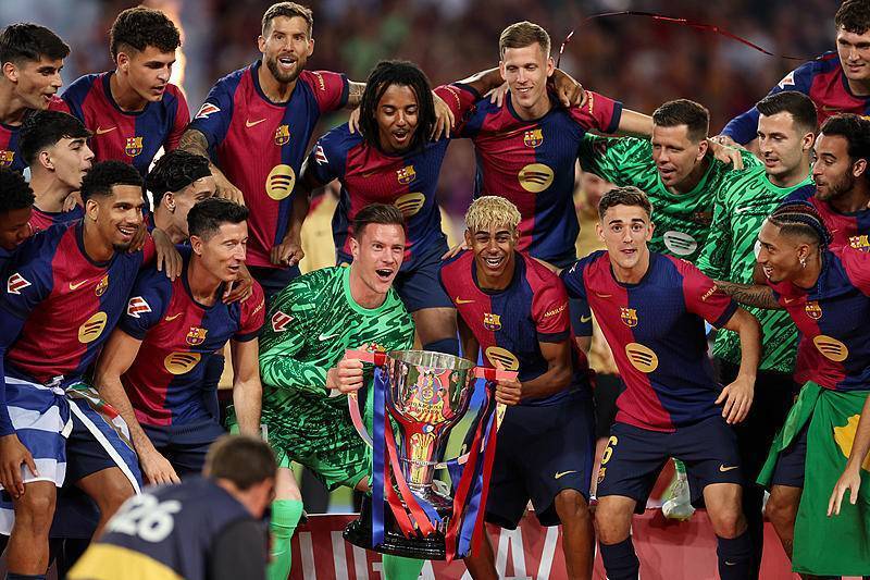 头号大鱼！字母哥与雄鹿谈判将升级 尼克斯不再拥有独家谈判权（重磅变局：字母哥与雄鹿谈判升级，尼克斯不再享有独家谈判权）