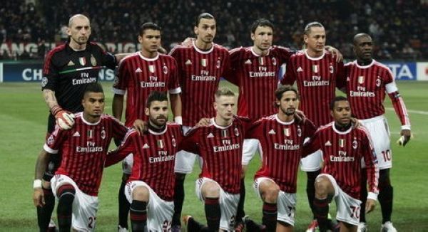 欧冠半场：詹姆斯助攻佩德罗破门，切尔西暂1-0亚特兰大（欧冠半场战报：詹姆斯送助攻佩德罗建功，切尔西1-0领先亚特兰大）